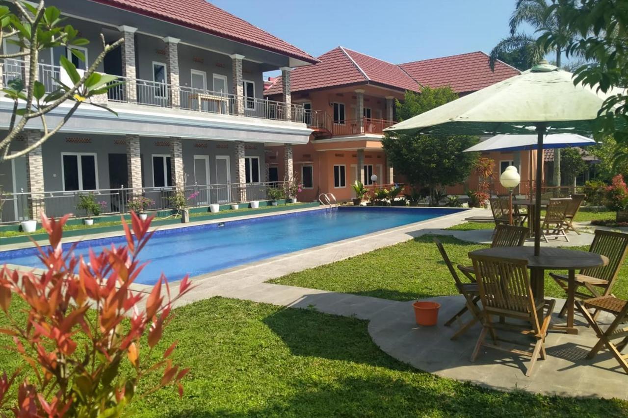 Villa Batu Tua Puncak Mitra Reddoorz Bogor Luaran gambar