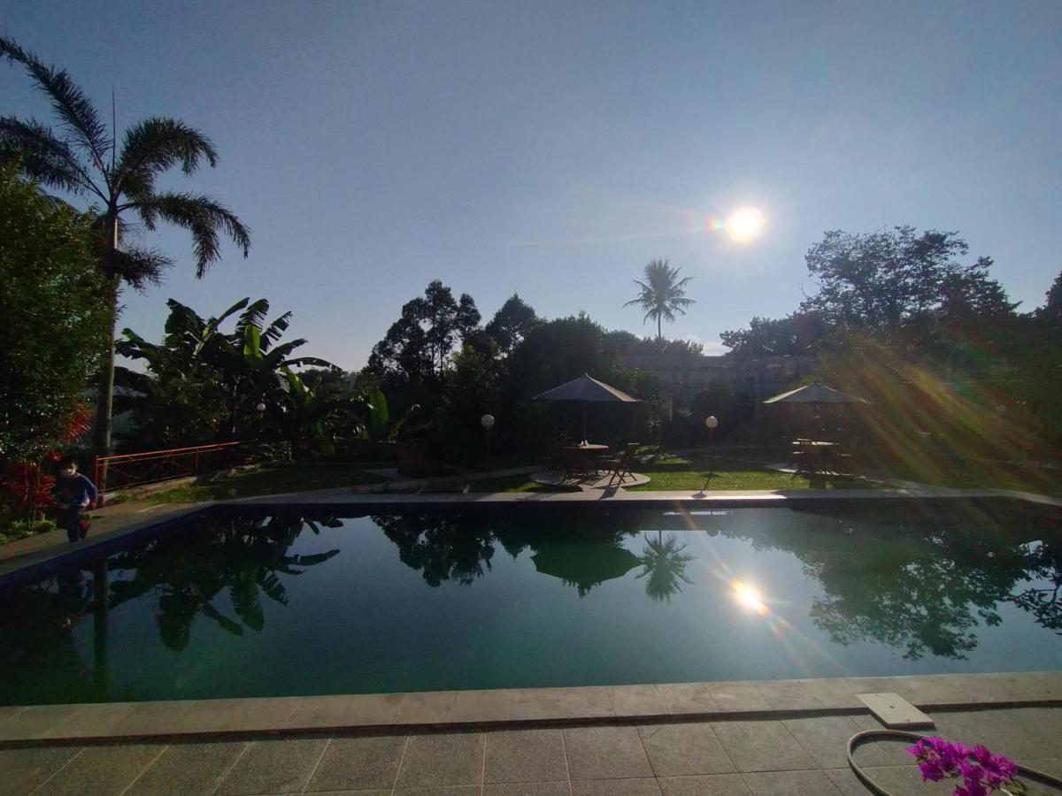 Villa Batu Tua Puncak Mitra Reddoorz Bogor Luaran gambar